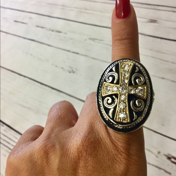 Stretch Cross Fashion Ring - Picture 3 of 5